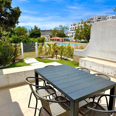 Villa Oura - *